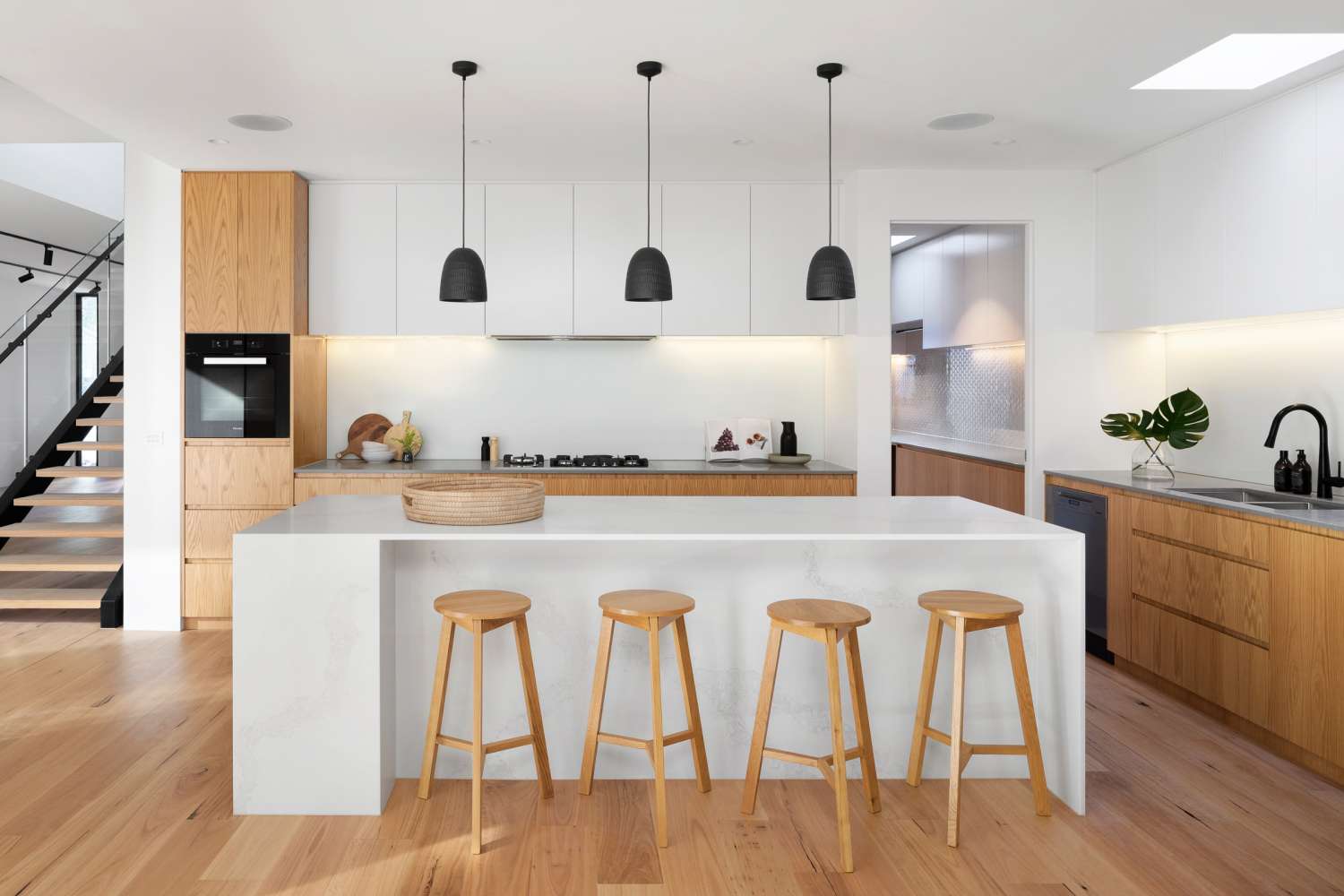 Jasa Pembuatan Custom Furniture, Kitchen Set, Lemari Jakarta